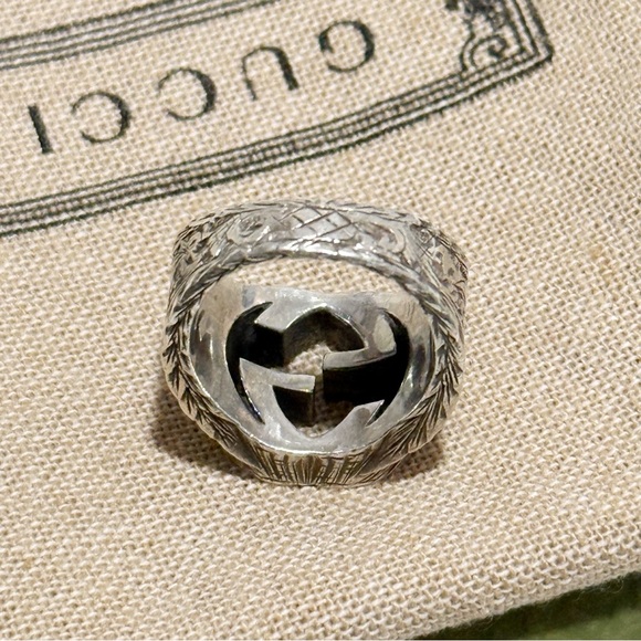 Gucci Interlocking G Paisley Silver Ring (GUC) - Picture 10 of 16